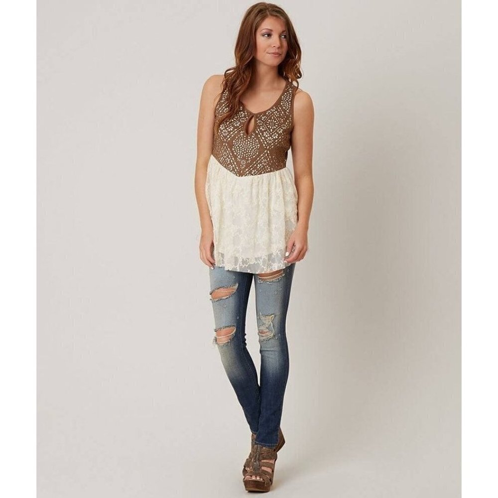 Gimmicks by Buckle lace top small